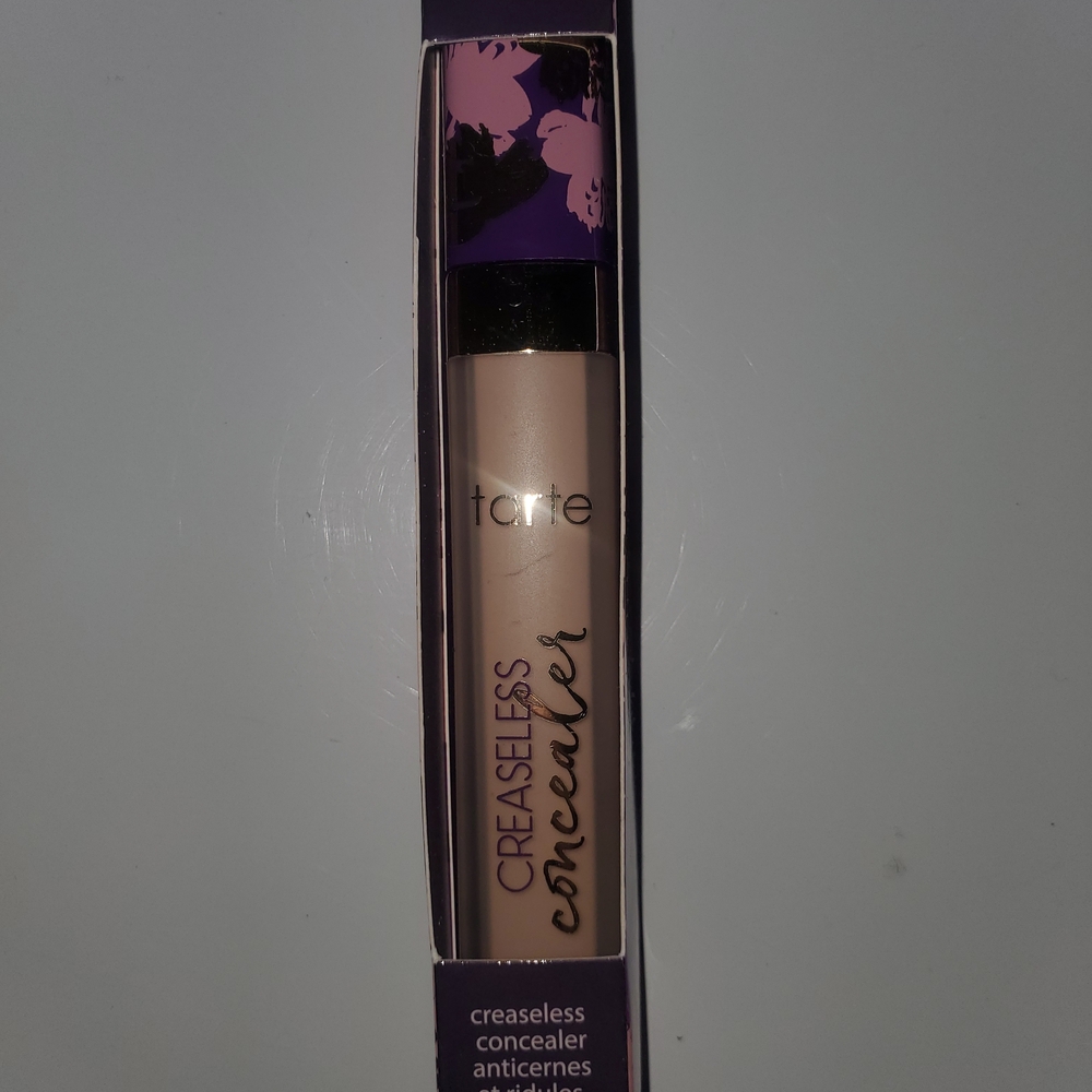 tarte Creaseless Concealer - Light Medium Natural